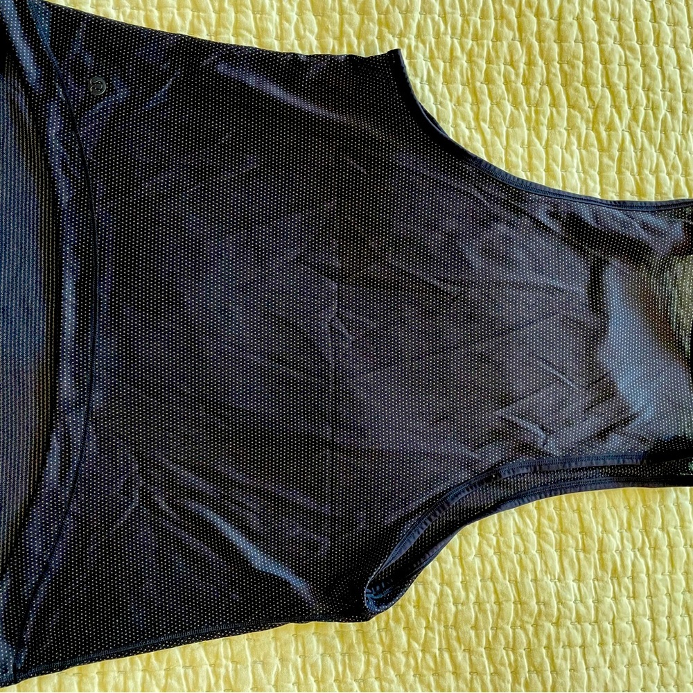 Lululemon navy tank work out top